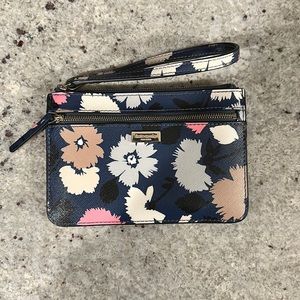 Kate Spade floral wristlet, great condition